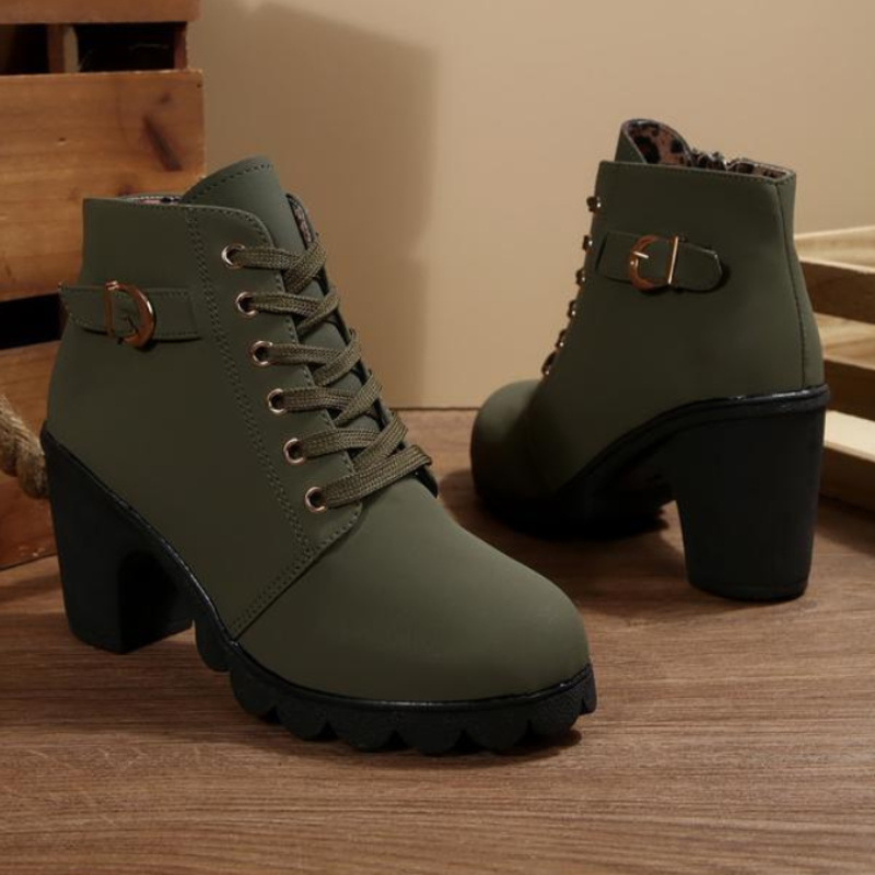 Women's Lace-Up Chunky Ankle Boots, Lugged-Sole Winter Boots