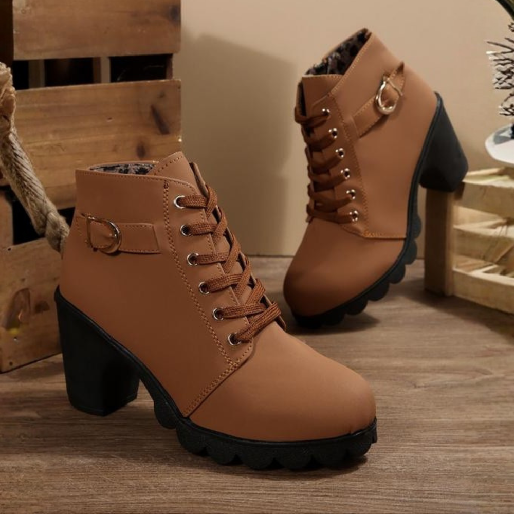 Women's Lace-Up Chunky Ankle Boots, Lugged-Sole Winter Boots
