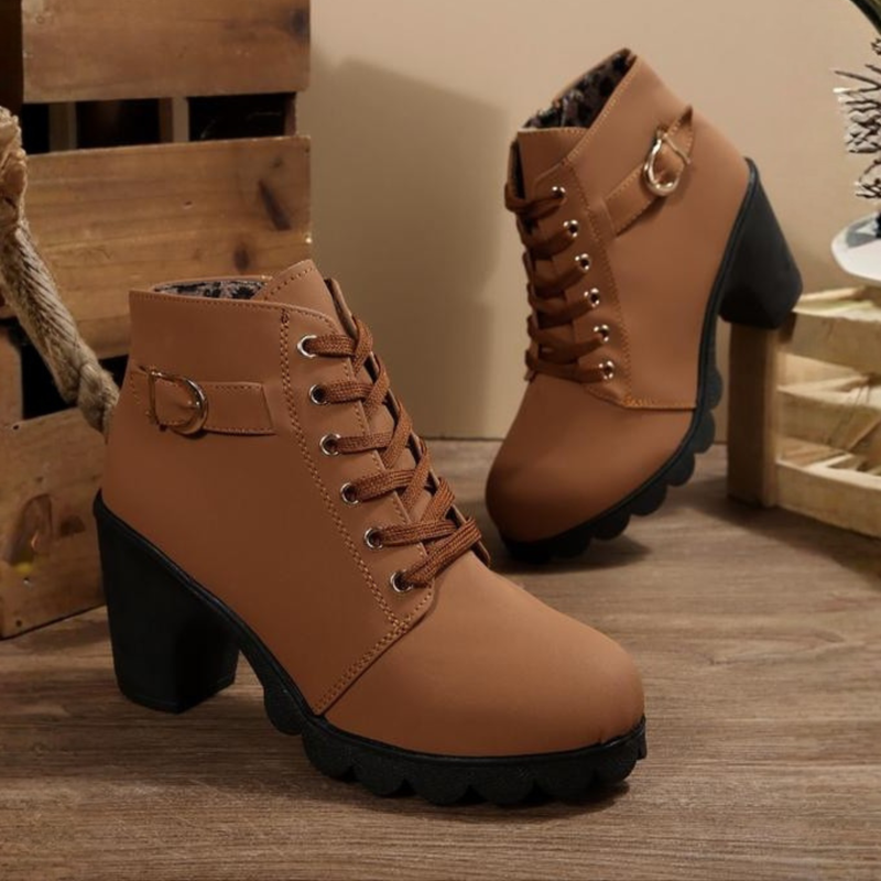 Women's Lace-Up Chunky Ankle Boots, Lugged-Sole Winter Boots